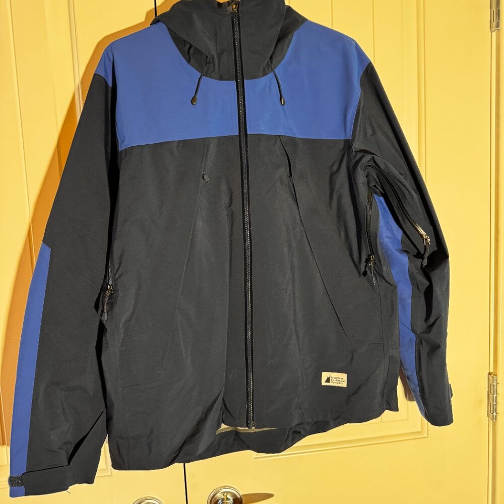 MEC Mountain Equipment Company Couloir Gore-Tex Jacket – Women’s Large – Blue - Picture 5 of 10